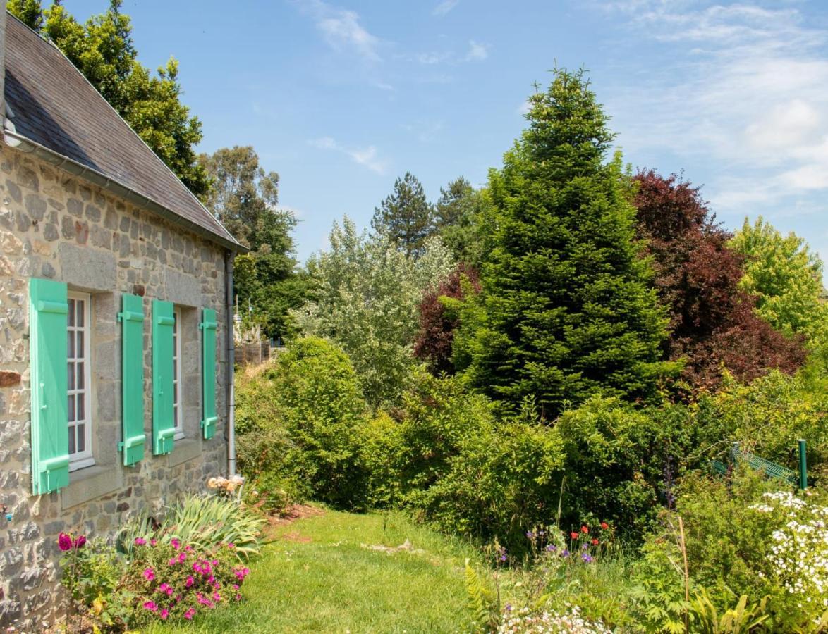 Une Suite Au Jardin Hyenville Luaran gambar